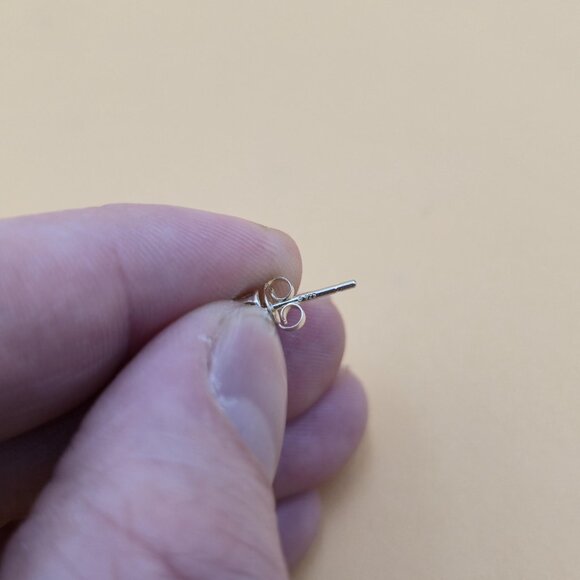 Sterling Silver Small Green Gem Peridot Stud Earrings A5662 - Picture 4 of 6